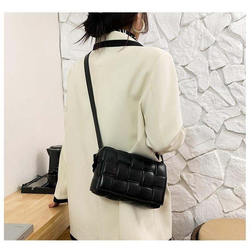 Madinis new autumn and winter womens handbag shoulder bag diagonal cross ladies bag Madinis new autumn and winter womens handbag shoulder bag diagonal cross ladies bag