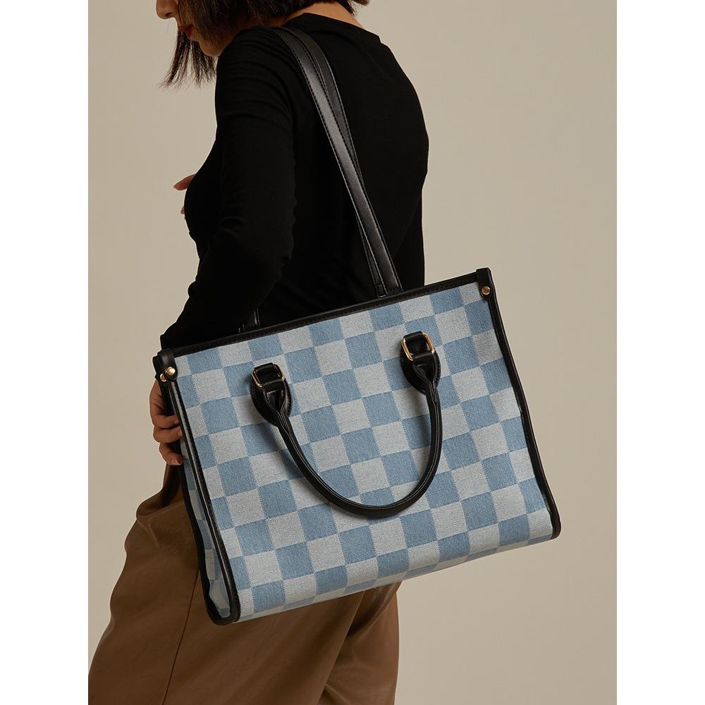 

New Versatile Commuter Chessboard Geto Bag Large Capacity Simple Handheld Shoulder Canvas Fashion Big Bag
