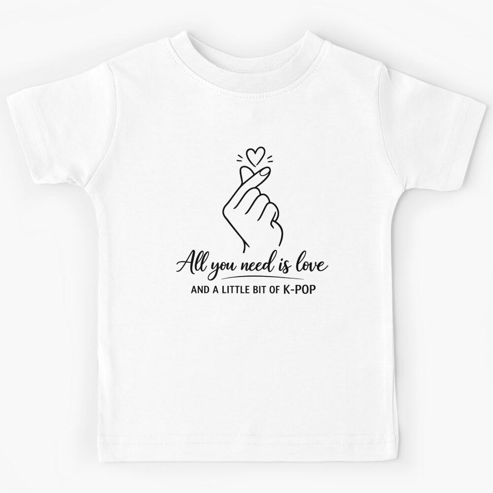 K-Pop Finger Heart: Minimalist Line Art Kids T-Shirt 120