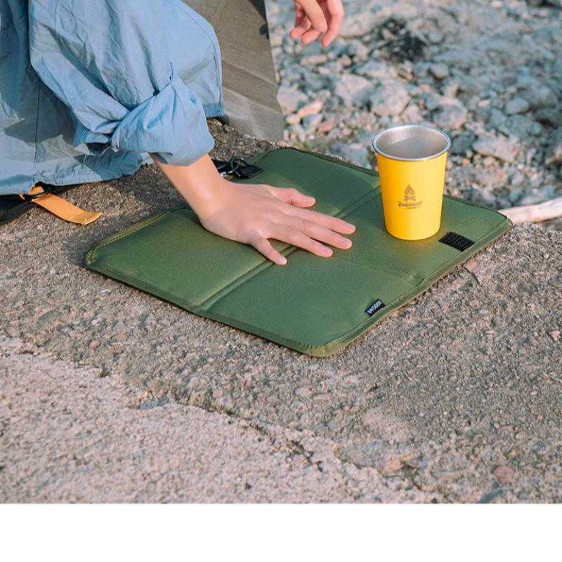Outdoor Folding Cushion, Portable Waterproof Thickened Moisture-proof Wear-resistant Ground Mat for Hiking, Trekking, Picnic, and Camping On Grass.