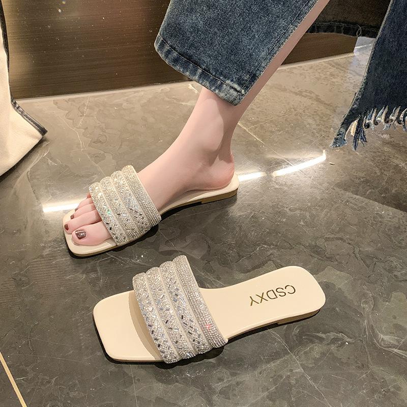 Slippers women's summer wear new pearl rhinestone sandals fashionable versatile flat bottom one-word