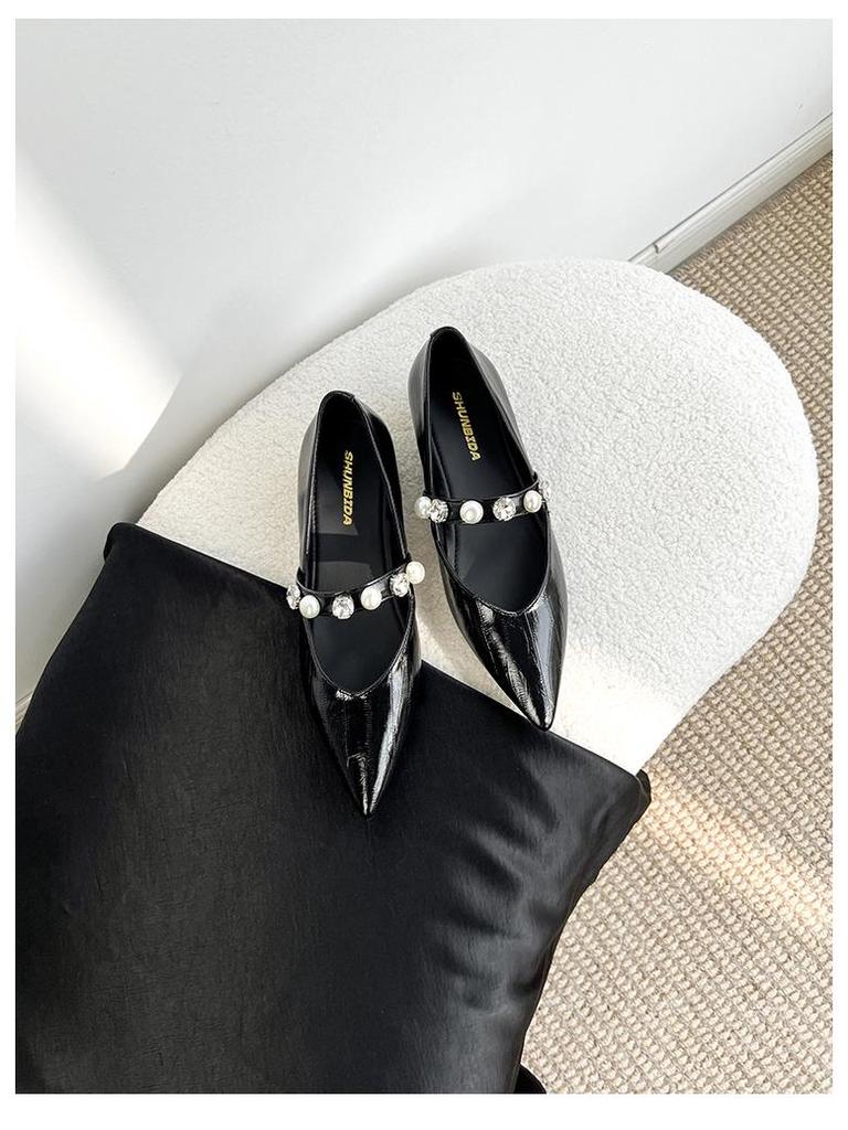 Spring & Autumn Beaded Strap Pointed Toe Mary Jane Shoes for Women