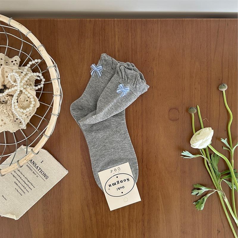 Embroidered Bowlace Ankle Socks for Children, Mid-length Stockings, Suitable for Spring and Summer, Made of Pure Cotton, Versatile for Ballet Style.