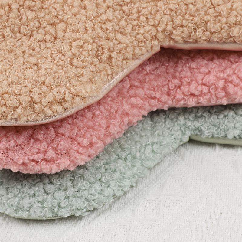 Plush Eye Mask with Elastic Band, Ear-Friendly, Lamb Wool, Solid Color, High-Style Silk Imitation for Napping.