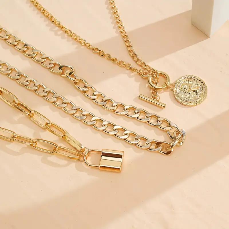 3-delige Gelaagde Ketting Set voor Vrouwen Vintage Elegant Verguld Reliëf Rond Creatief Slot Hanger Kettingen Mode Sieraden
