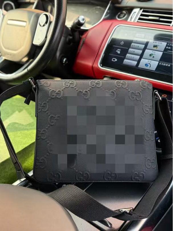 GG Herren Umhängetasche aus echtem Leder mit strukturiertem Design