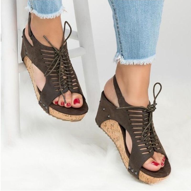 Elegant Women's Frenulum Vintage Platform Sandal With Comfortable Open Toe Design