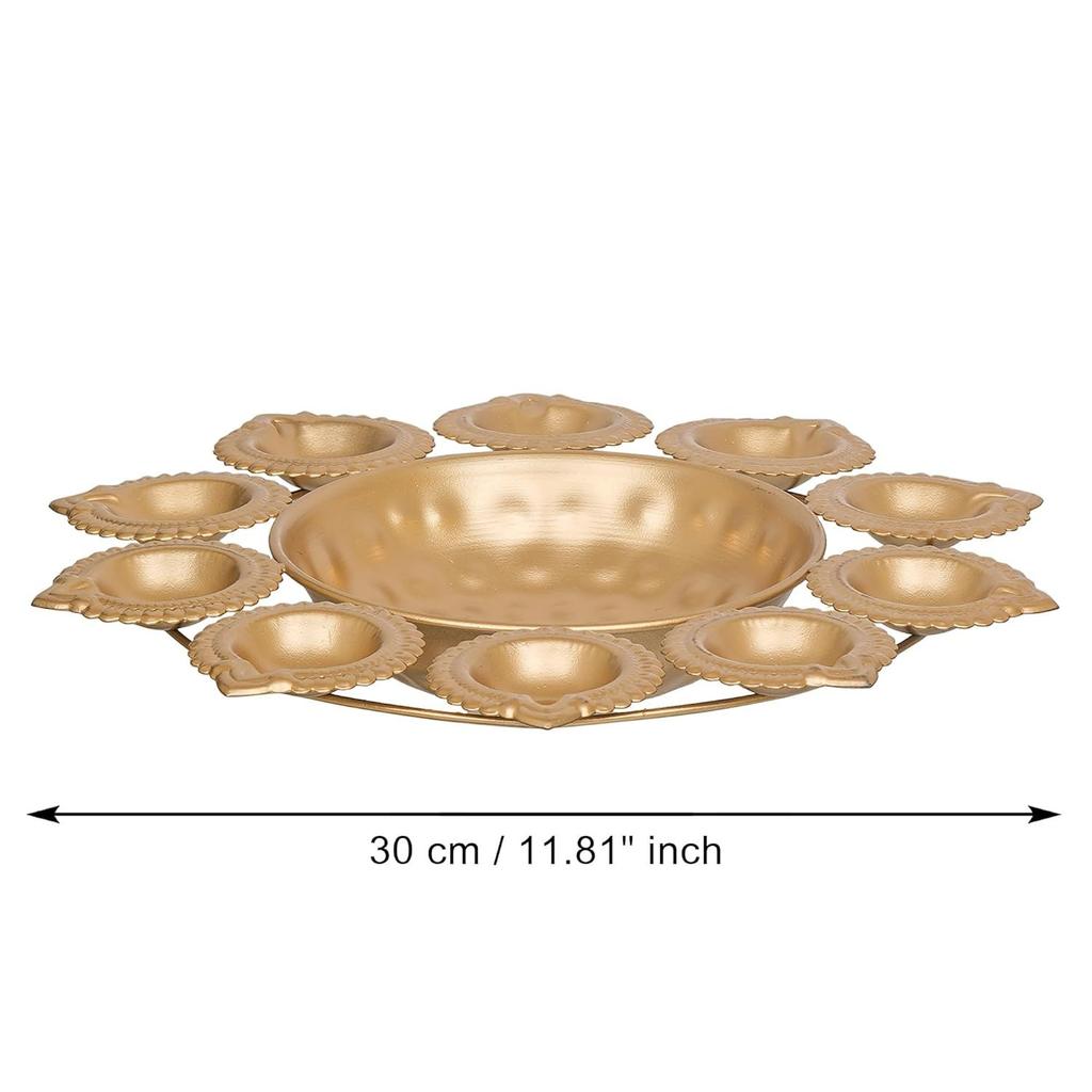 Urli Decorativo de Flor Metálica Dourada Feito à Mão com 10 Diyas | Tigela Urli para Decoração de Casa com Flores Flutuantes | Itens de Decoração de Diwali para Decoração de Casa