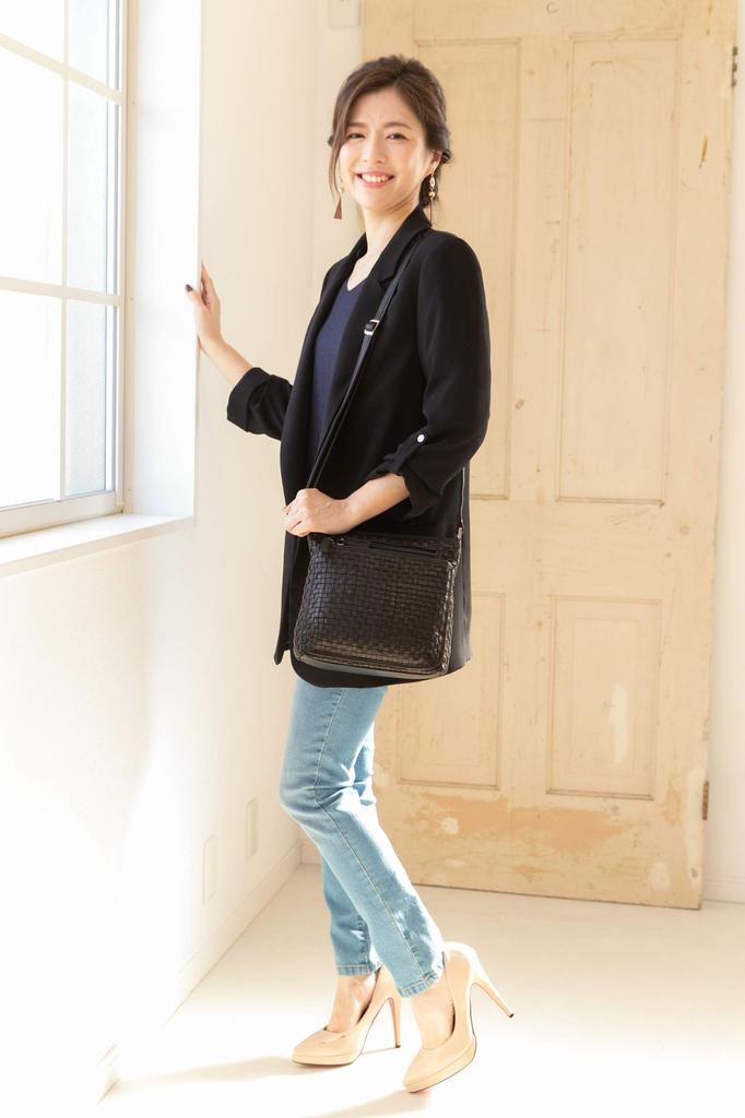 BAG Since Imai Bag Totrue Genuine Horsehide Leather Square Shoulder Bag with Pony Design and Storage [IMAI 1977] Women's Multi-Purpose (33260 Black)