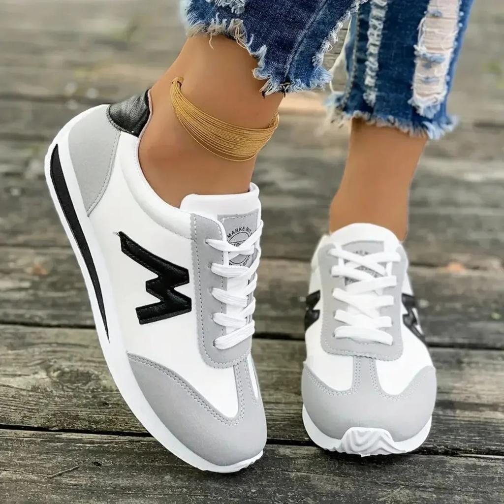 Fashion New 2025 Women Casual Walking Shoes Summer Flat Lace Up Leather Sneakers Fashion Flat-Bottomed Female Gump Sneakers Size 35-43