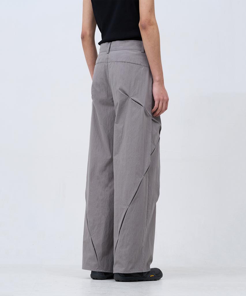 Kasakasa Pleated Curve Pants Gray