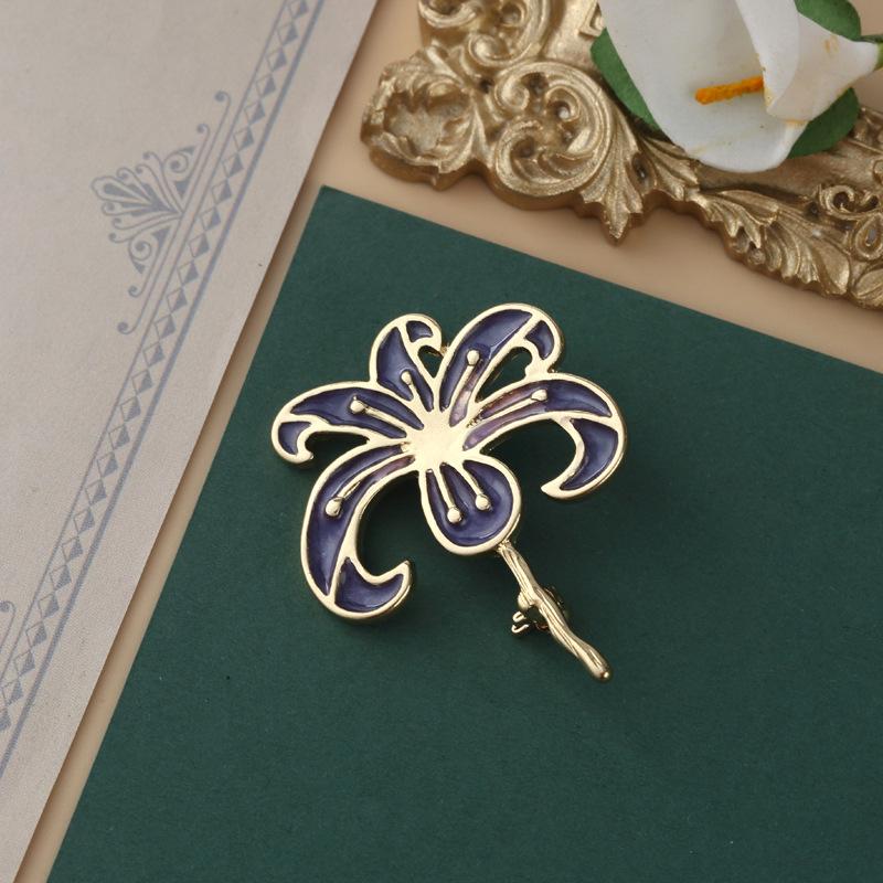 Fashion Women Pearl Crystal Baroque Brooches Cross Crown Vintage Badges Pins Trendy Lady Clothing Coat Banquet Brooch Pin