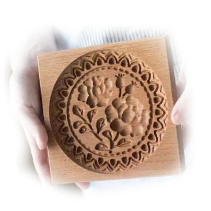 Wooden Biscuit Mold Portable Kitchen Wooden Gingerbread Cookie Molds Wood Color Rose Pine Cones Flowers Mould Baking Cake Tools