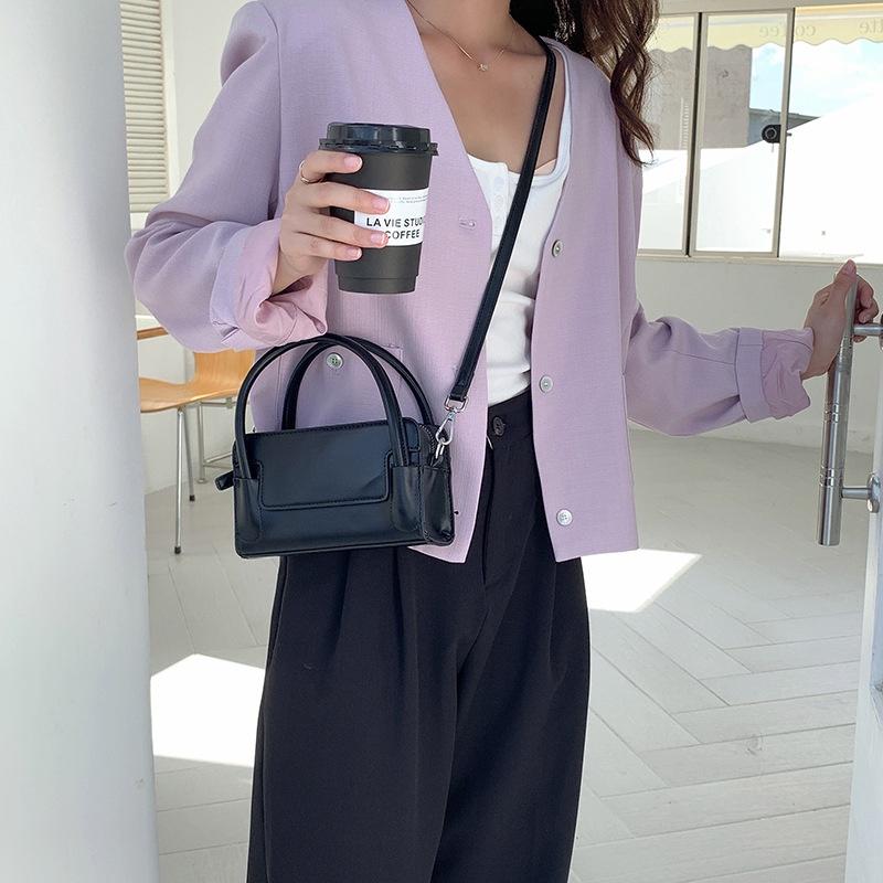 IELGY Women's Textured Handbag, Korean Retro Messenger Bag