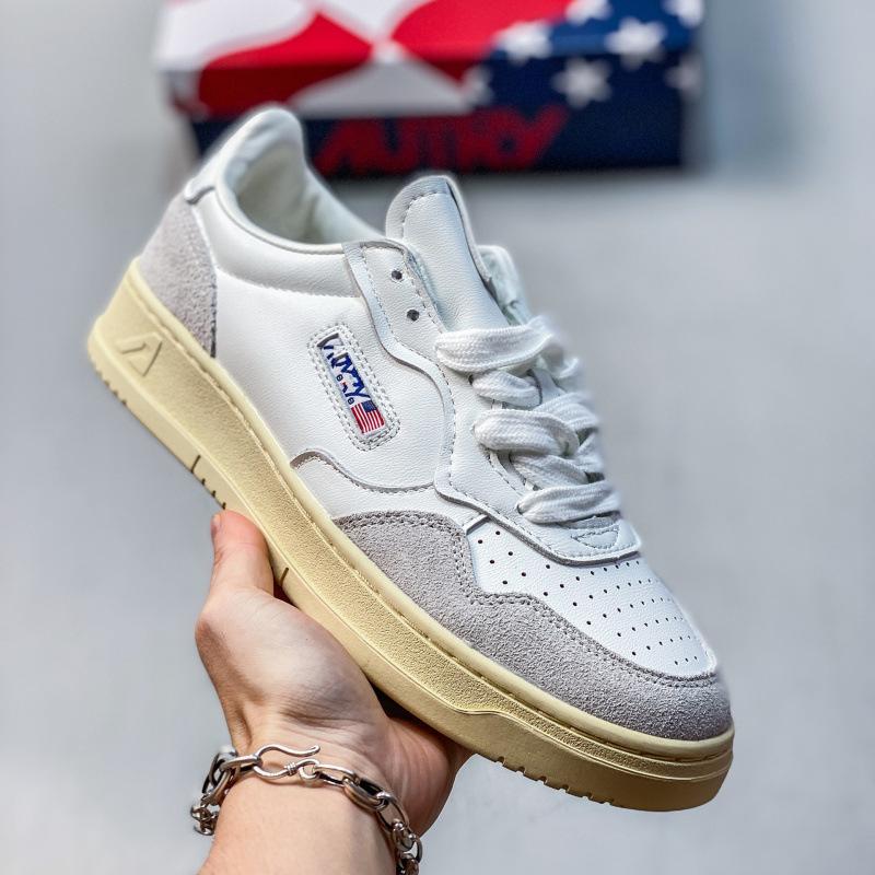 High quality Putian shoes Aocui cream board shoes men's height increase leisure sports white shoes women's leather platform bread shoes