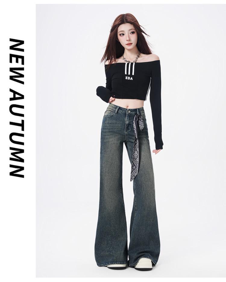 Damenjeans im amerikanischen Stil mit hohem Bund und Schlag - Lockere Passform, bodenlang, nicht anliegendes Hufeisendesign für den Herbst.