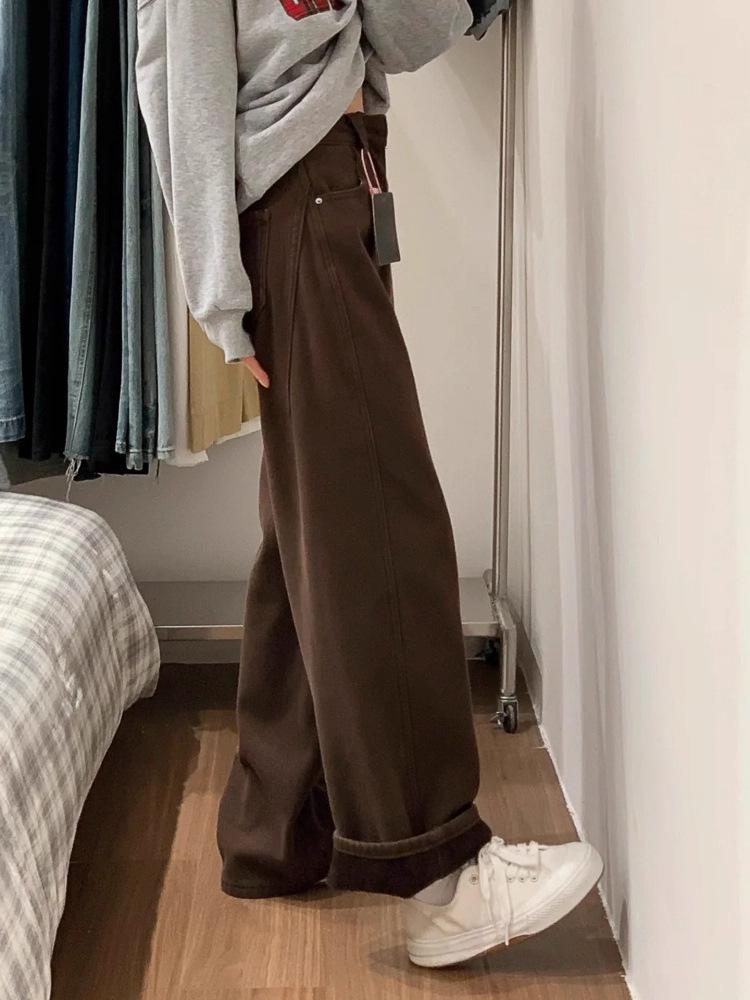 Women's Plus Size Brown Wide-Leg Jeans with Velvet Lining for Autumn/Winter - Loose, Straight-Leg, Slimming Fit for Pear Shape