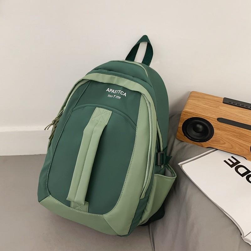 Harajuku Style Backpack For Women And Men With Large Capacity And Zipper Closure