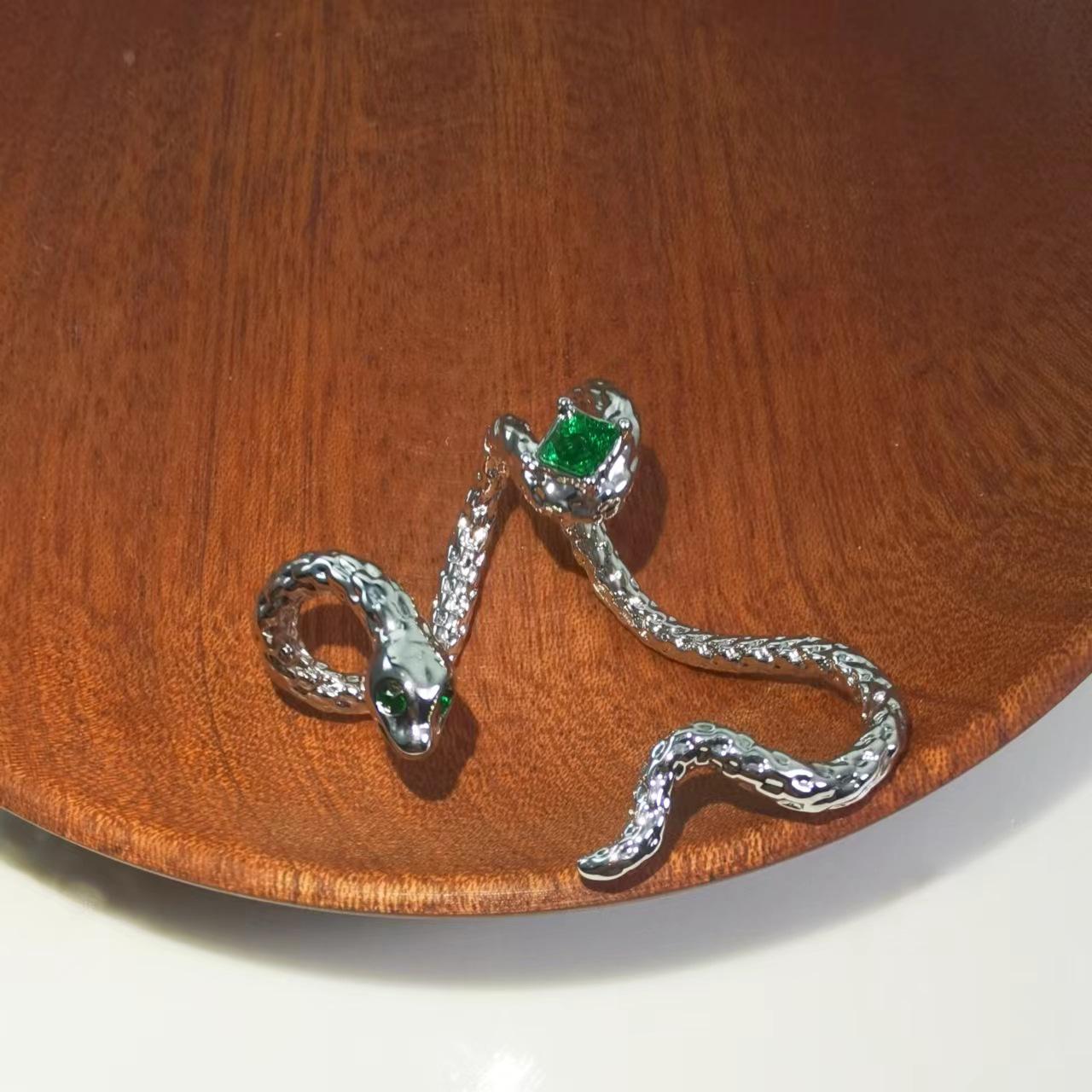 

Кафф в форме змеи: Высококлассные, без прокола, украшения-клипсы для ушей в японском и корейском стиле для женщин