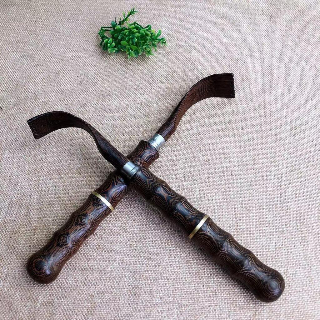 Portable Wooden & Stainless Steel Retractable Itch Scratcher