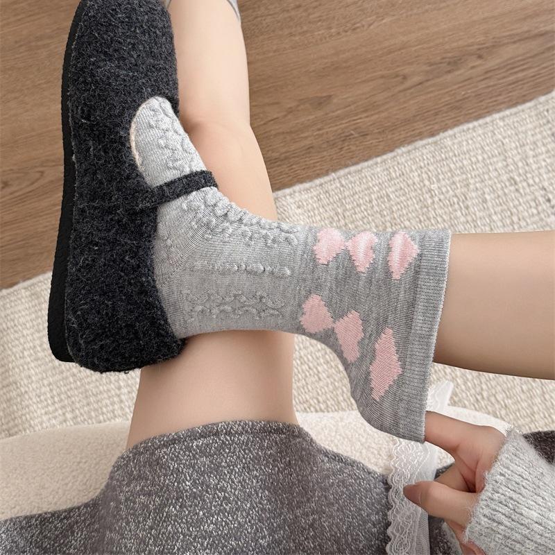 Female Autumn and Winter Warm Love Twist Gentle Tube Pile Socks