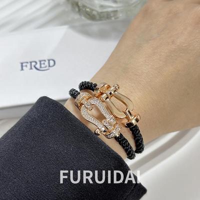 Bracciale Coppia Zodiaco a Ferro di Cavallo in Oro Rosa 18K Famiglia Fei con Intarsi di Diamanti