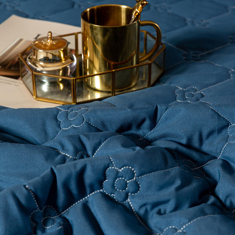 Winter Quilted Thick Bedspread Fitted Sheet Ruffles Drop Soft Bed Skirt Couple Double Mattress Pad Cover Linens 150 180x200