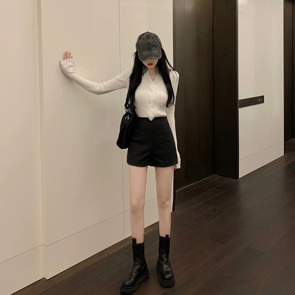 Women's High-Waist Woolen Shorts - Versatile Autumn/Winter Boot Cut in Black/Apricot.