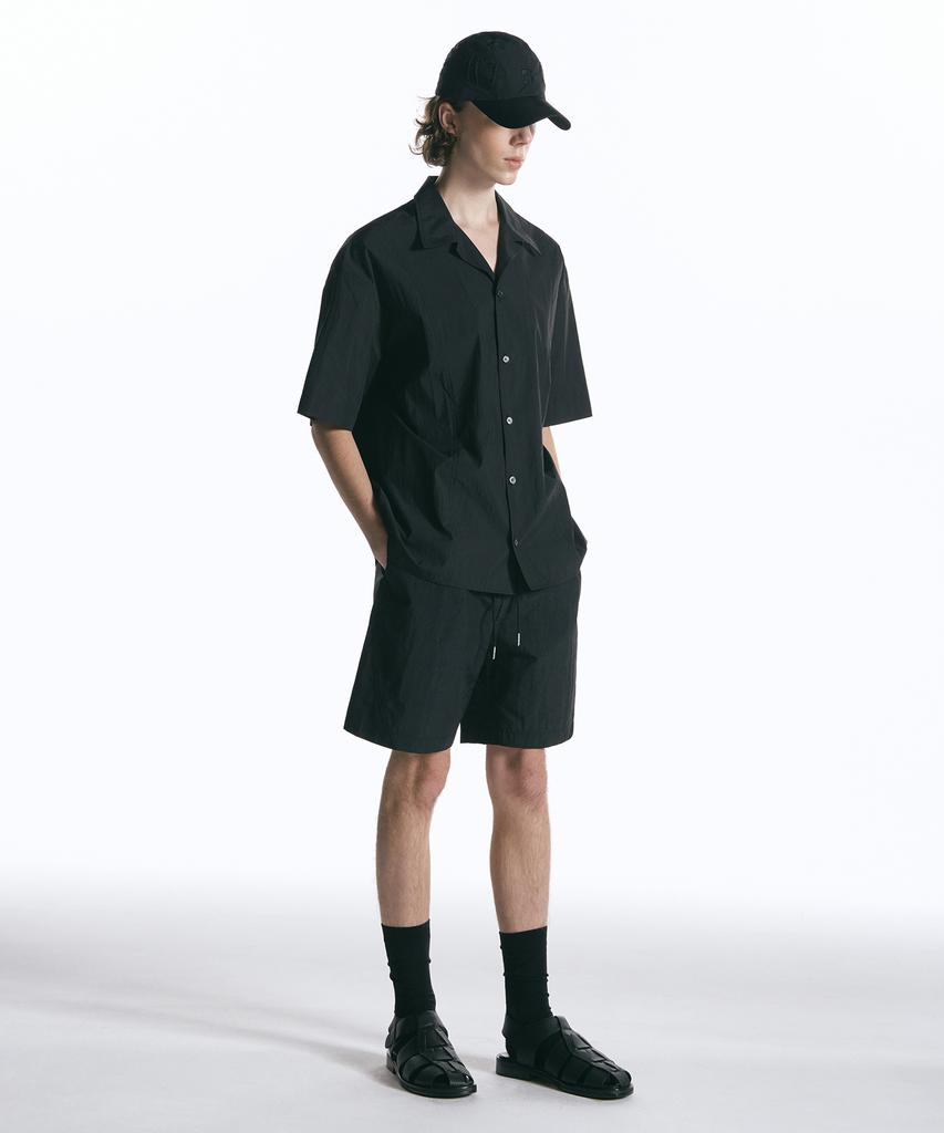 INSILENCE Curved Track Shorts Black