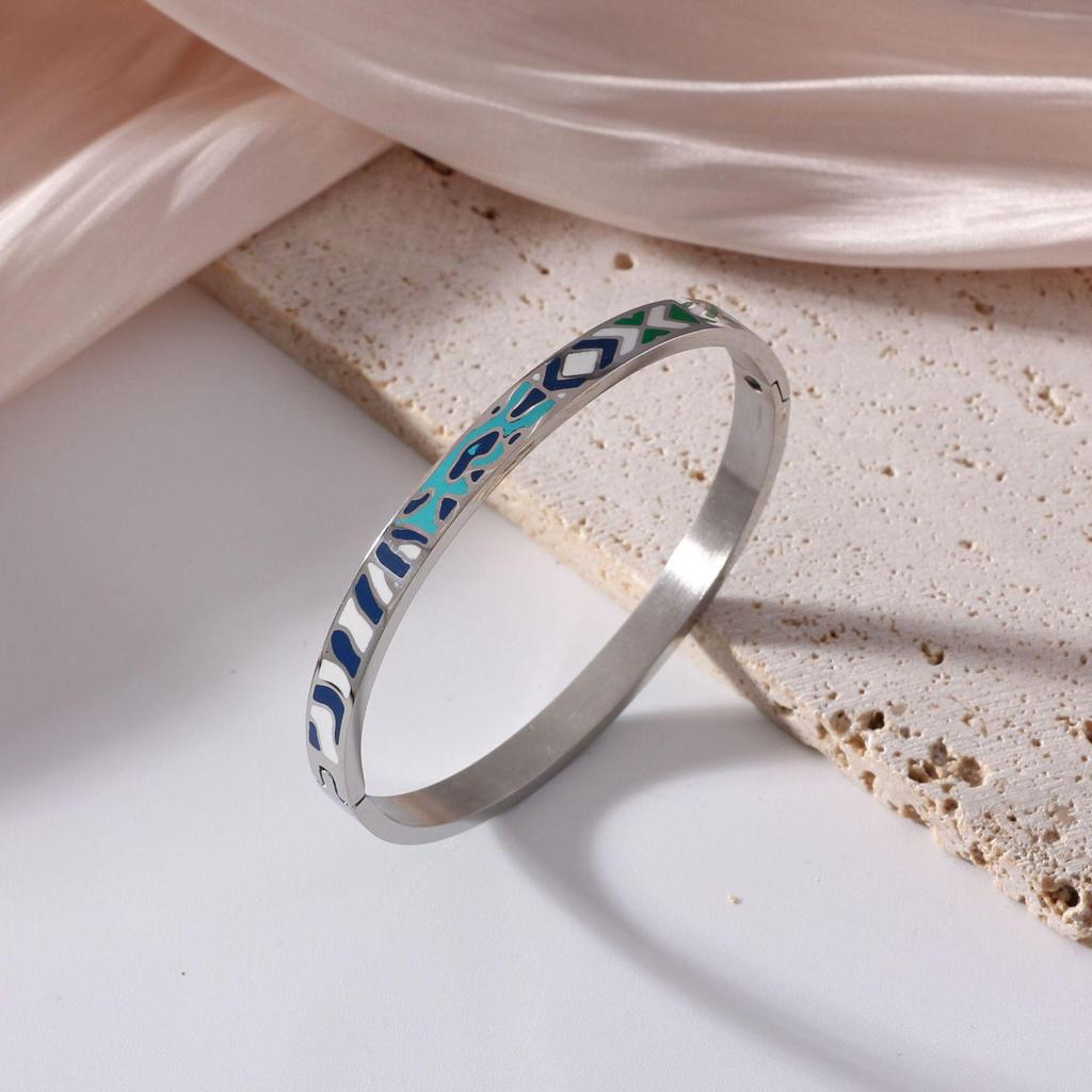 18K Electroplated Women's Retro Enamel Drip Oil Titanium Steel Bracelet, 6mm