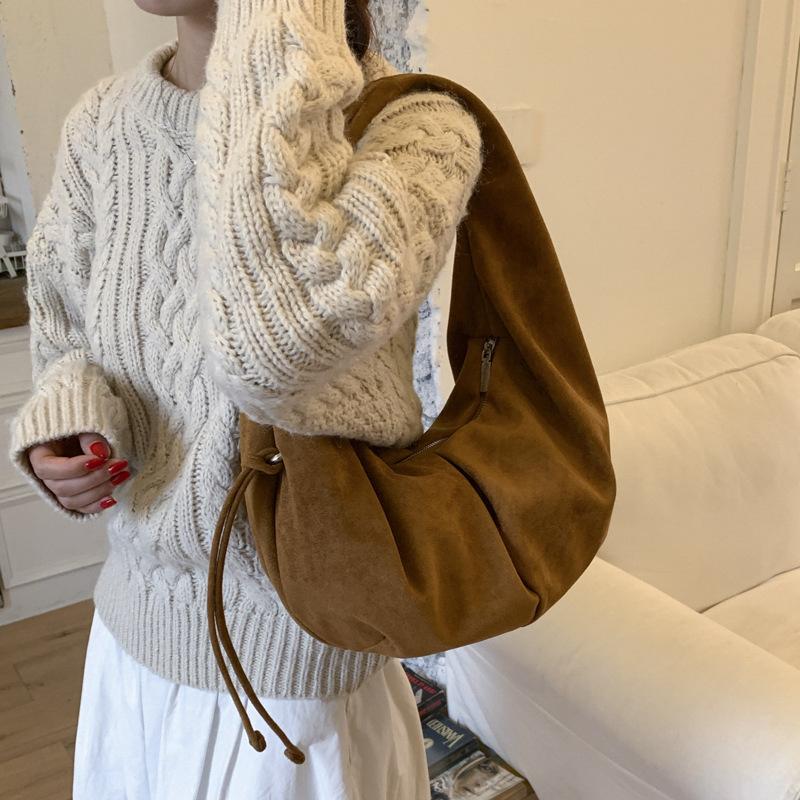 Retro fashion large-capacity bag women's 2025 new simple and versatile dumpling bag niche high-end shoulder women's bag