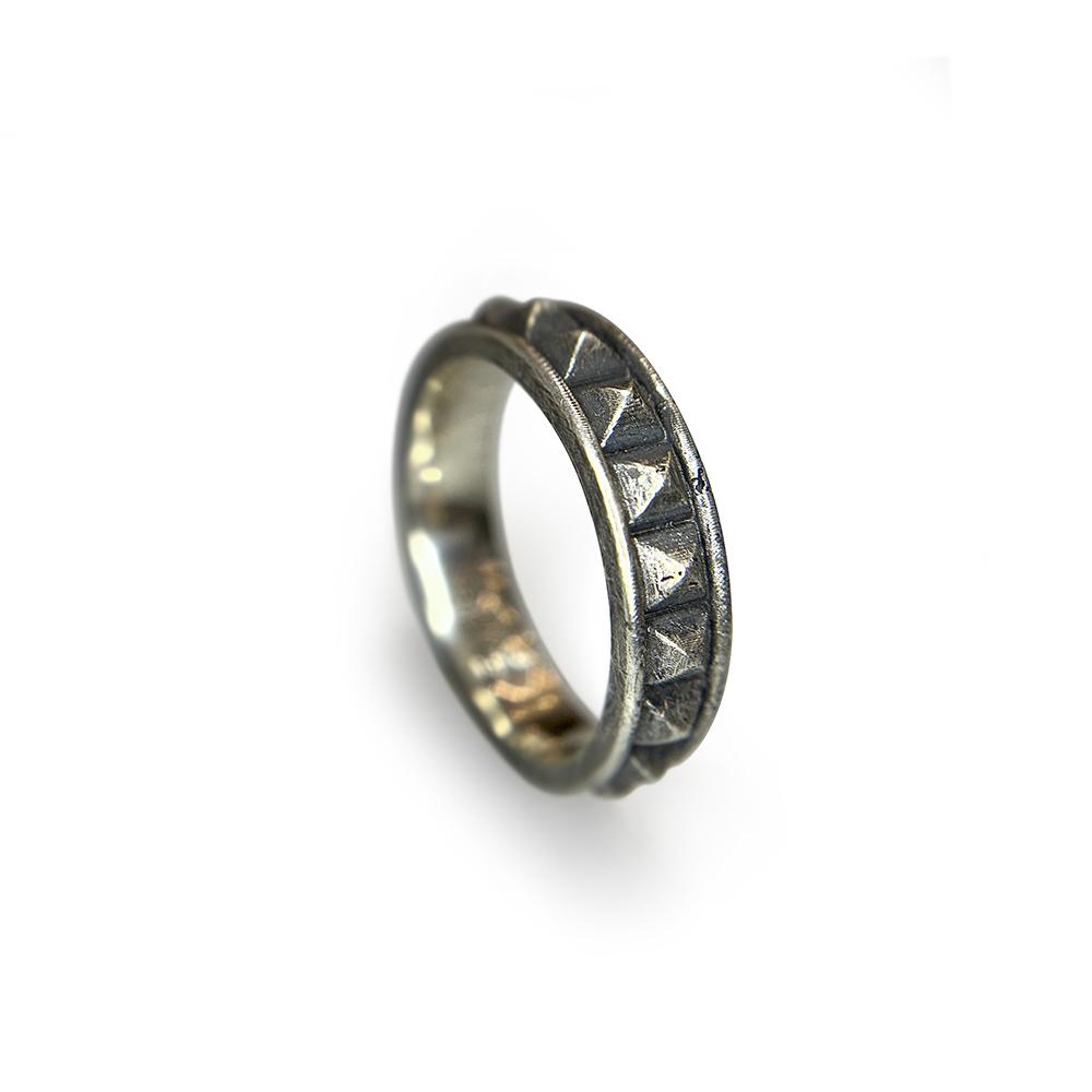 Agroundring Pyramid Ring (A Type)