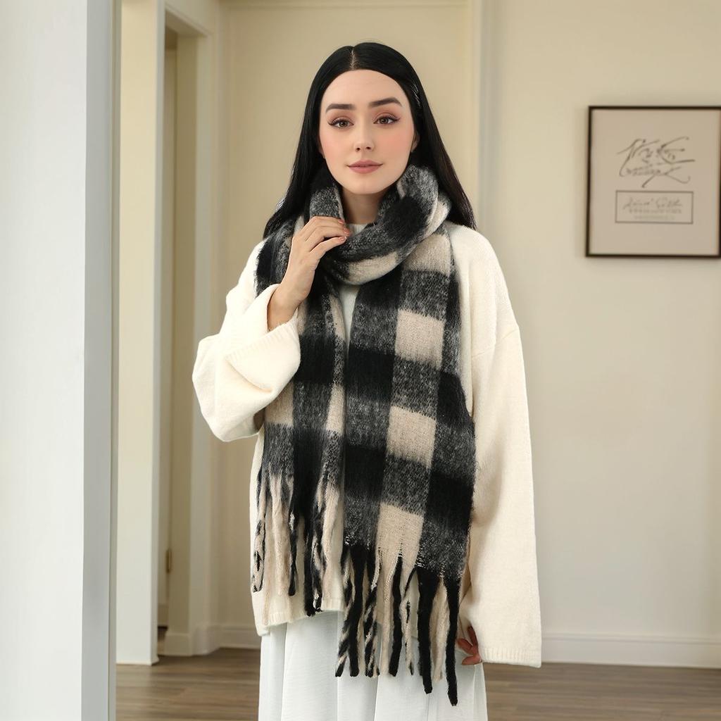 Korean Fringe Plaid Cashmere Scarf Shawl Women Warm Thick Mohair Scarf Pashmina Fashionable Soft Tassel Scarf Neck Protection