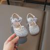 2026Neue Mädchensandalen, geschlossene Sandalen, Babyschuhe, modische Kinderschuhe mit Schleife, atmungsaktive Strandschuhe
