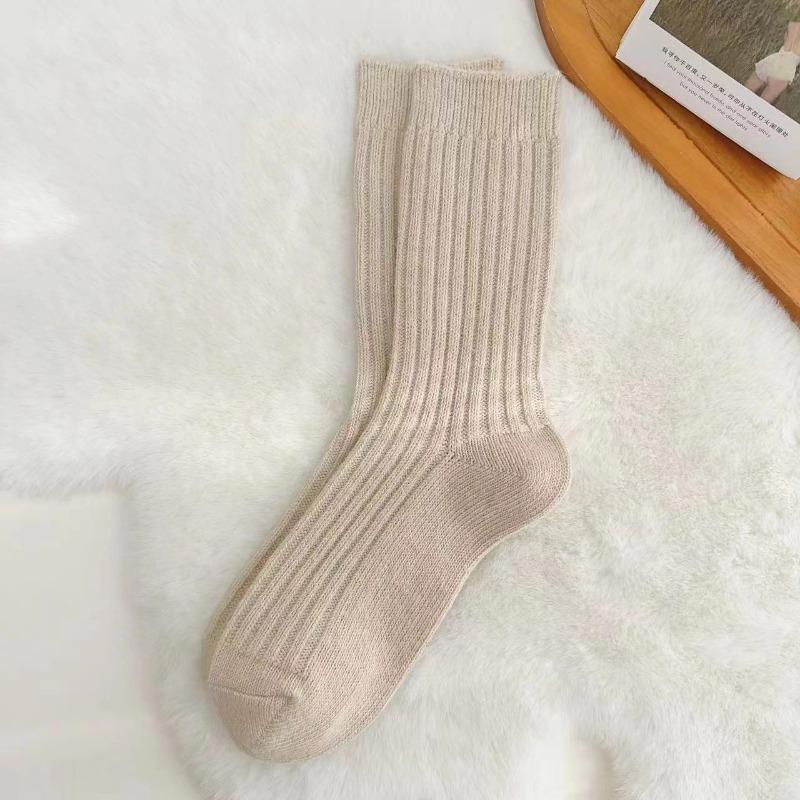 Women's Autumn and Winter Warm, Soft and Pure Color Wool Socks, Retro Thickened Twisted Medium Long Tube Pile Socks, Wool Socks