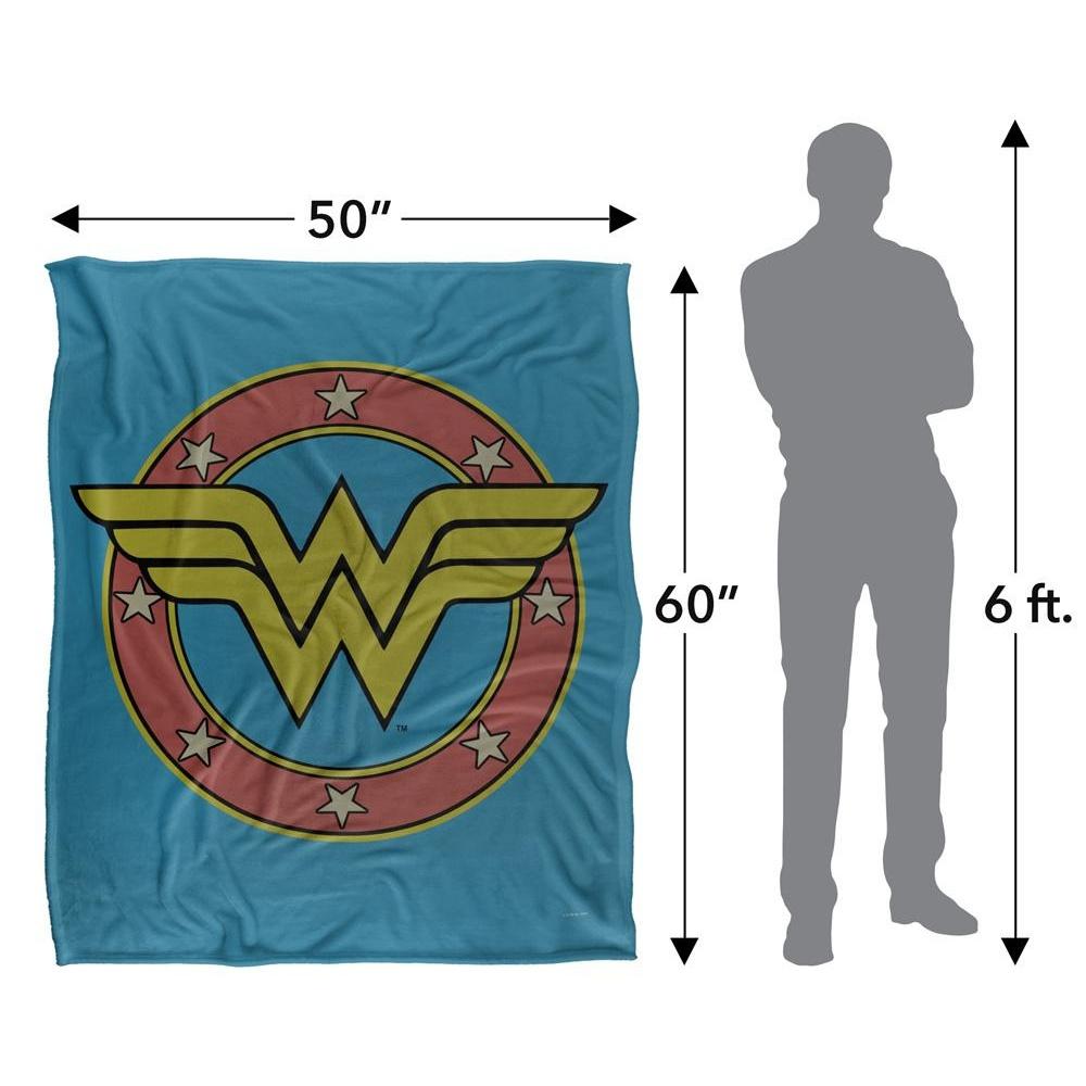 Wonder Woman Vintage Logo Blanket