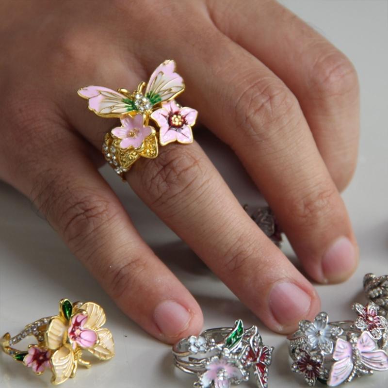 Fashion Butterfly Adjustable Rings Opening Rings Flower Finger Open Rings Alloy Texture Suitable for Various Occasion