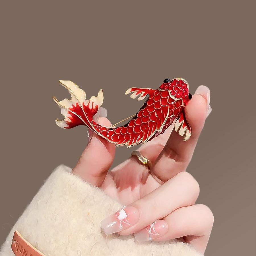 Red Carp Women's Brooch Pins Trendy Charm Metal Brooches Good Luck Fish Pin Jewelry Party Wedding Gifts