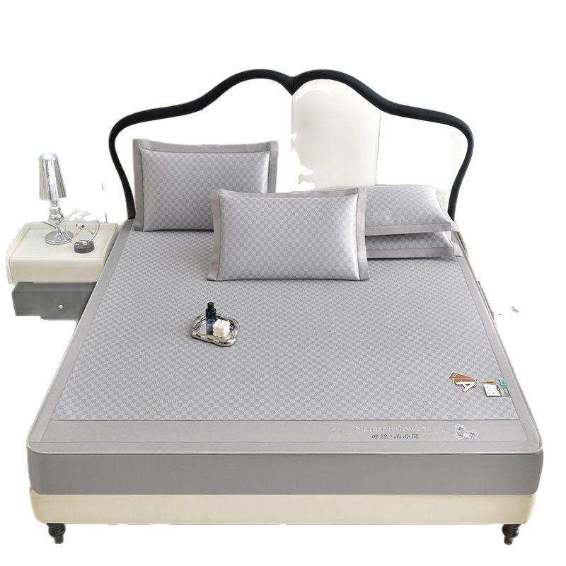 Class A Ice Silk Mattress Three-piece Set Summer Ice Silk Mat Mattress Protective Cover Hotel Air Conditioner Mattress Bedspread Machine Washable