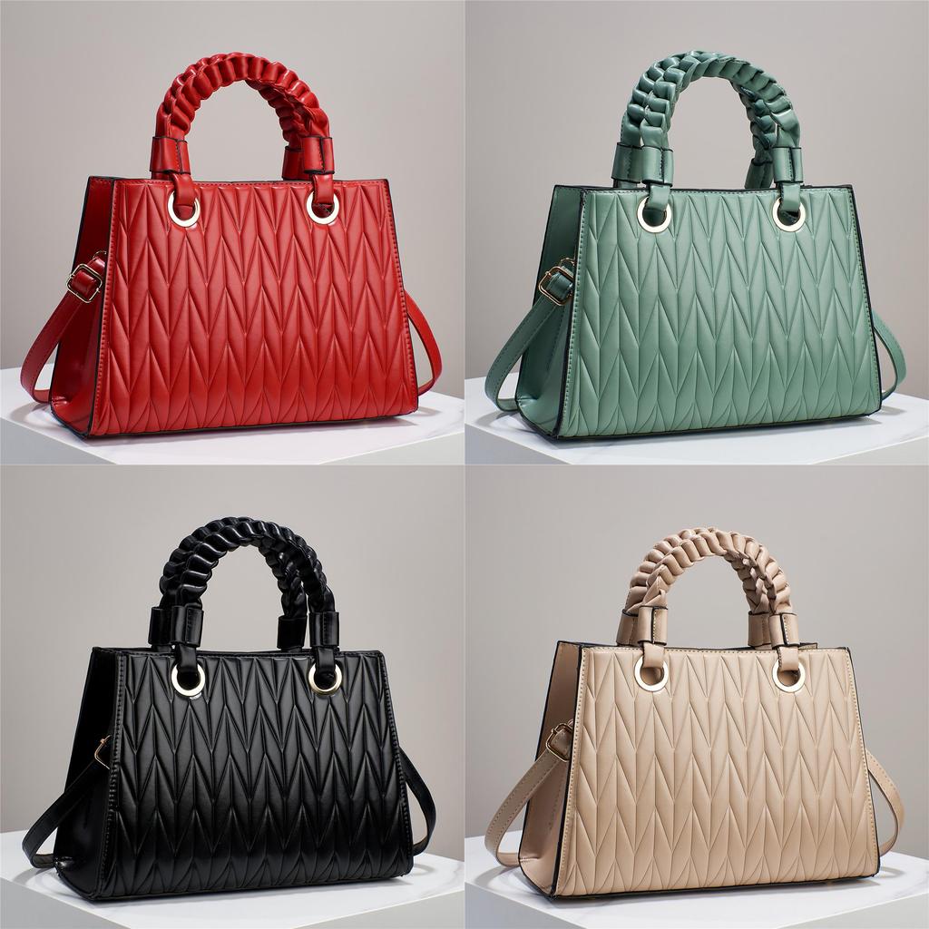 Ladies Stylish Pu Tote With Wrinkled Design And Multiple Interior Compartments For Daily Outings