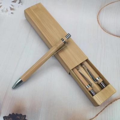 Zestaw 4 szt. Długopis z drewna bambusowego 1,0 mm z końcówką kulkową, niebieski długopis z czarnym tuszem