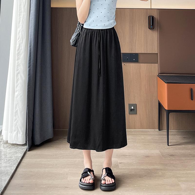 Satin Imitation Triacetate Midi Skirt with Slit, Slim Fit A-line Skirt, Lightweight Women's Skirt