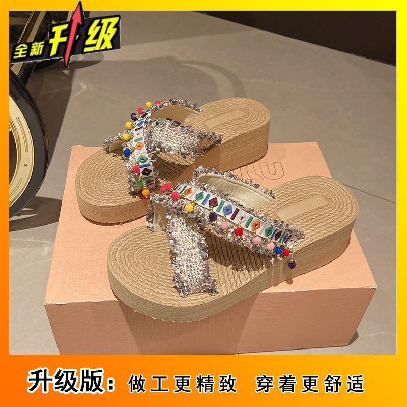Small lightweight non-slip thick-soled cool slippers vacation beach shoes women's 2025 summer new slippers women's outer wear