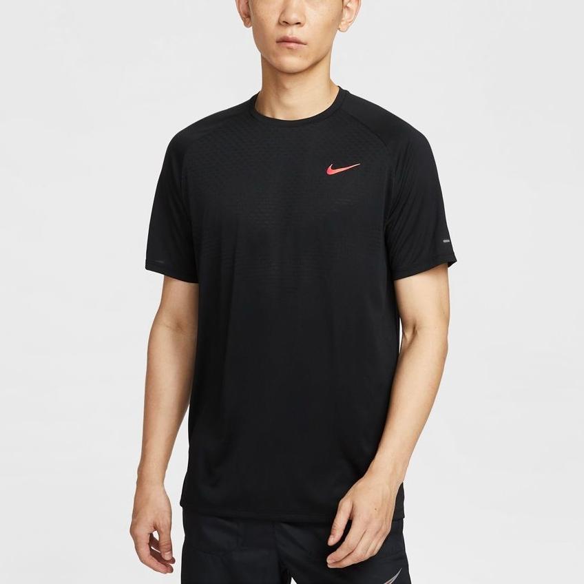 Nike Αθλητικό Casual T-Shirt με Στρογγυλή Λαιμόκοψη Κοντομάνικο Ανδρικά Top HV2129-010