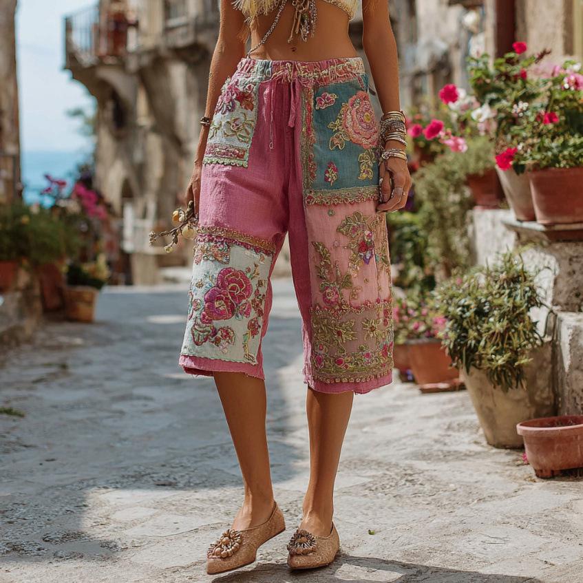 2025 Retro Floral Print Casual Women's 7-Point Pants Shorts