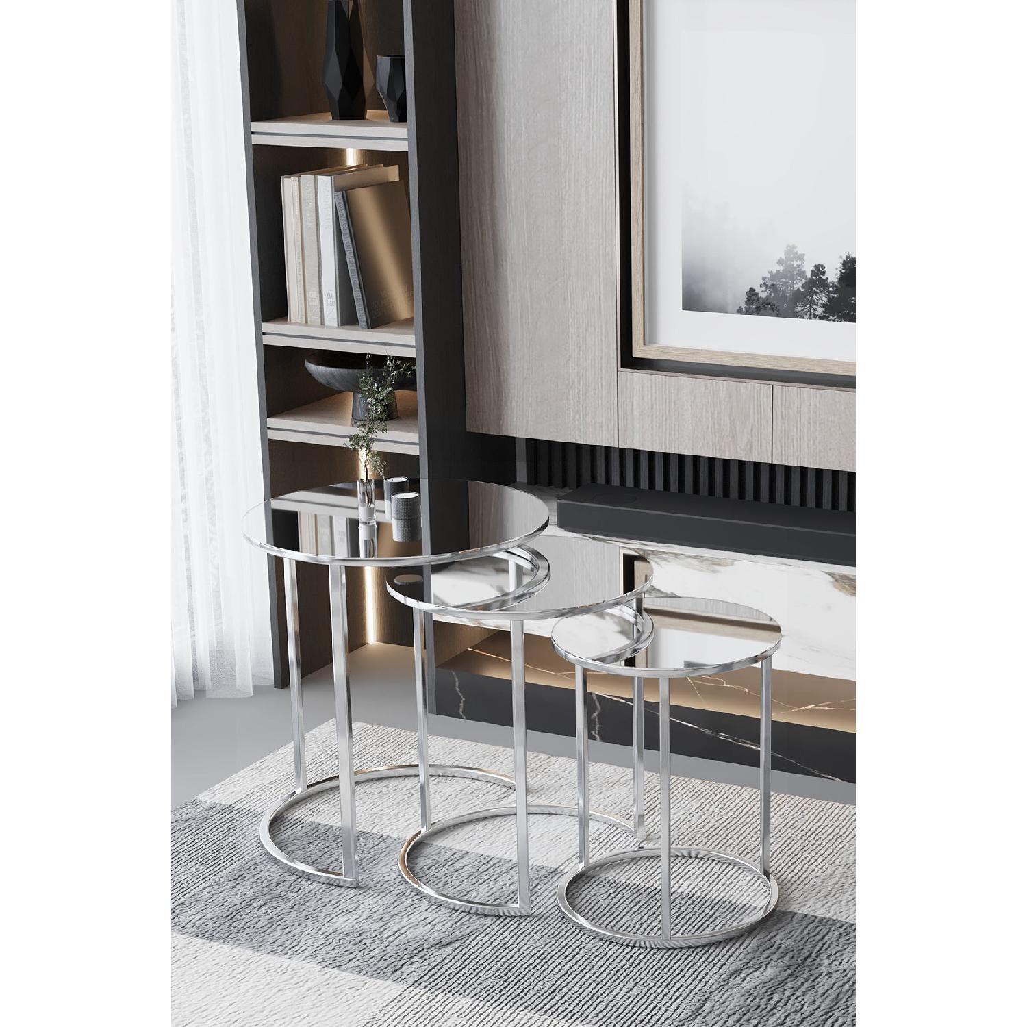 

Журнальный столик C Nesting Silver Metal - Серебряное зеркало (обычное зеркало)