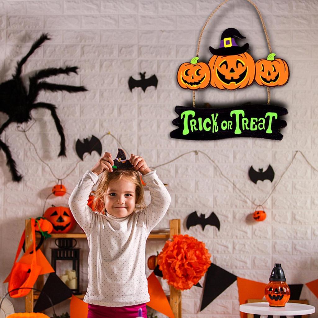 Wöchentlich Neues Halloween Holz Smiley Kürbis Türschild - Cartoon Wichtel Aufhänger für Heimparty Deko.