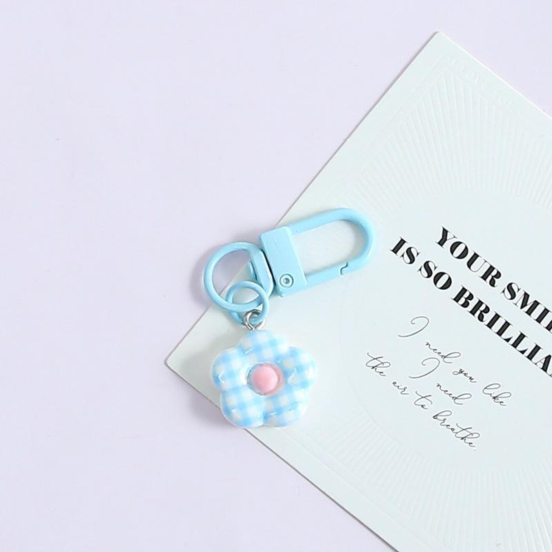 Colorful Fresh Grid Flower Keyring: Cute, Versatile Bag Accessory for Men and Women