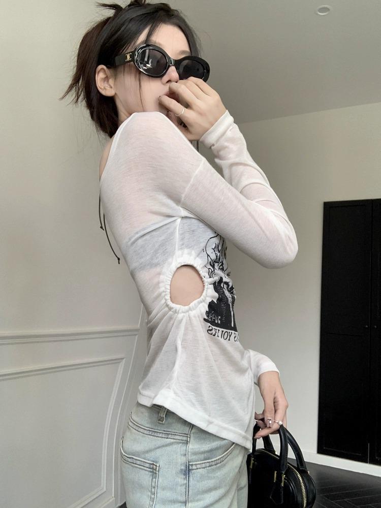 Chic Hollow Off-Shoulder Long-Sleeve Sun Protection Top for Women - Slim Fit, Flattering Early Autumn Style