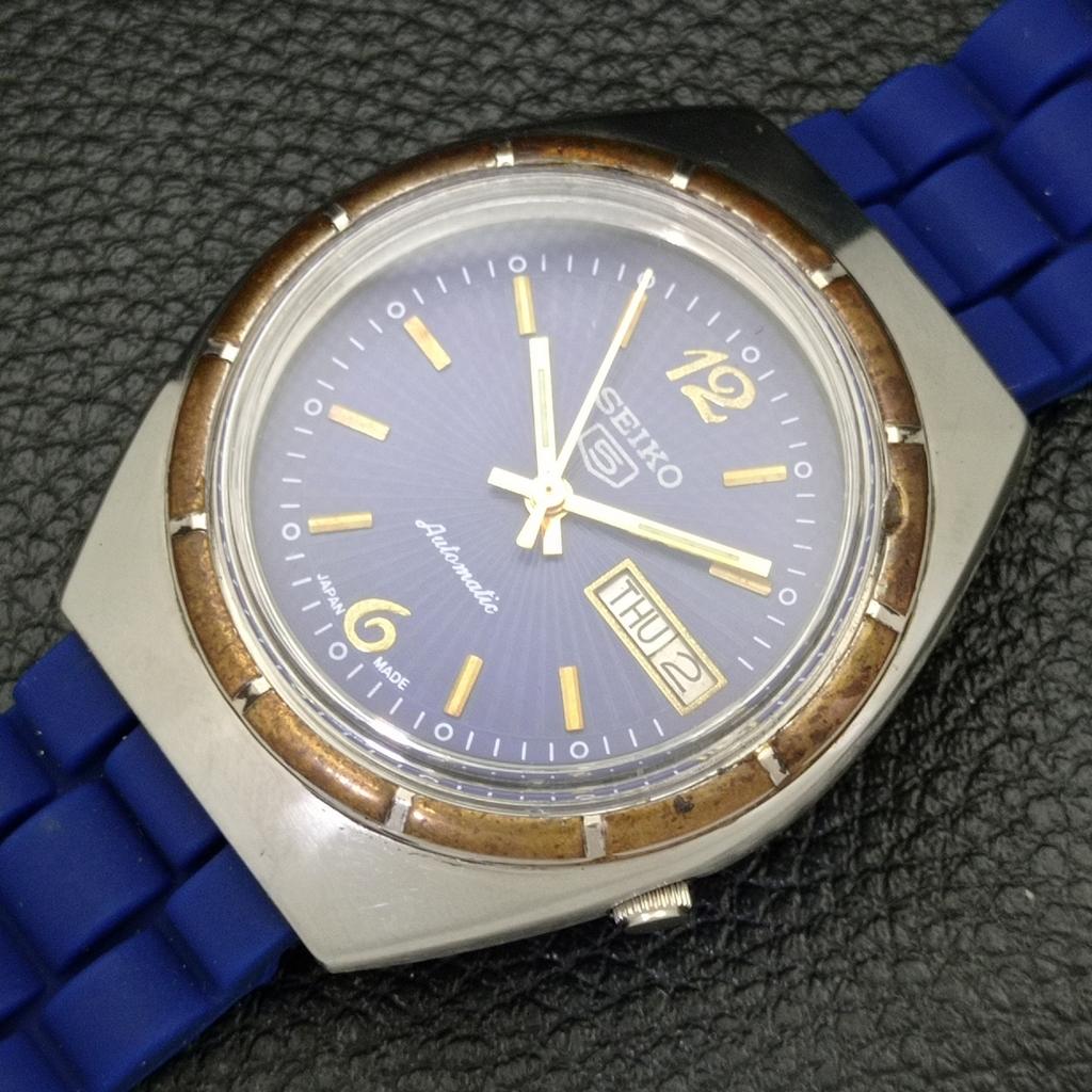 USED VINTAGE SEIKO 5 AUTOMATIC 7009A JAPAN MENS BLUE COLOR DIAL WATCH A433620-2 R118-a433620